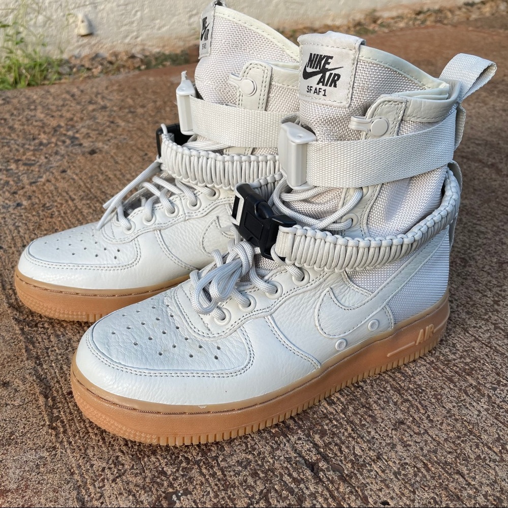 NIKE SF AIR FORCE 1s